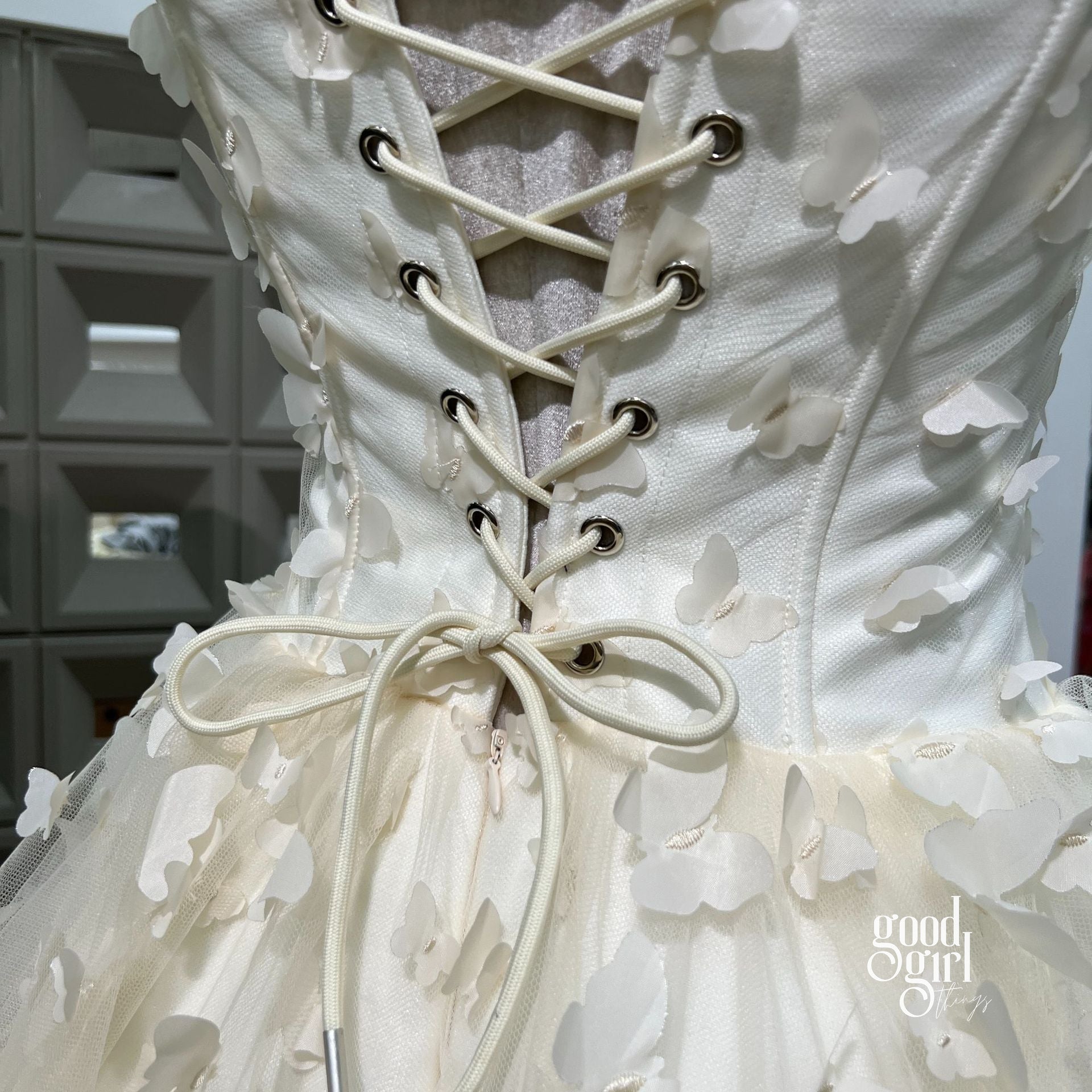 floral appliqu corset mini dress in white Posy Floral-Appliqu Corset Mini Dress in White