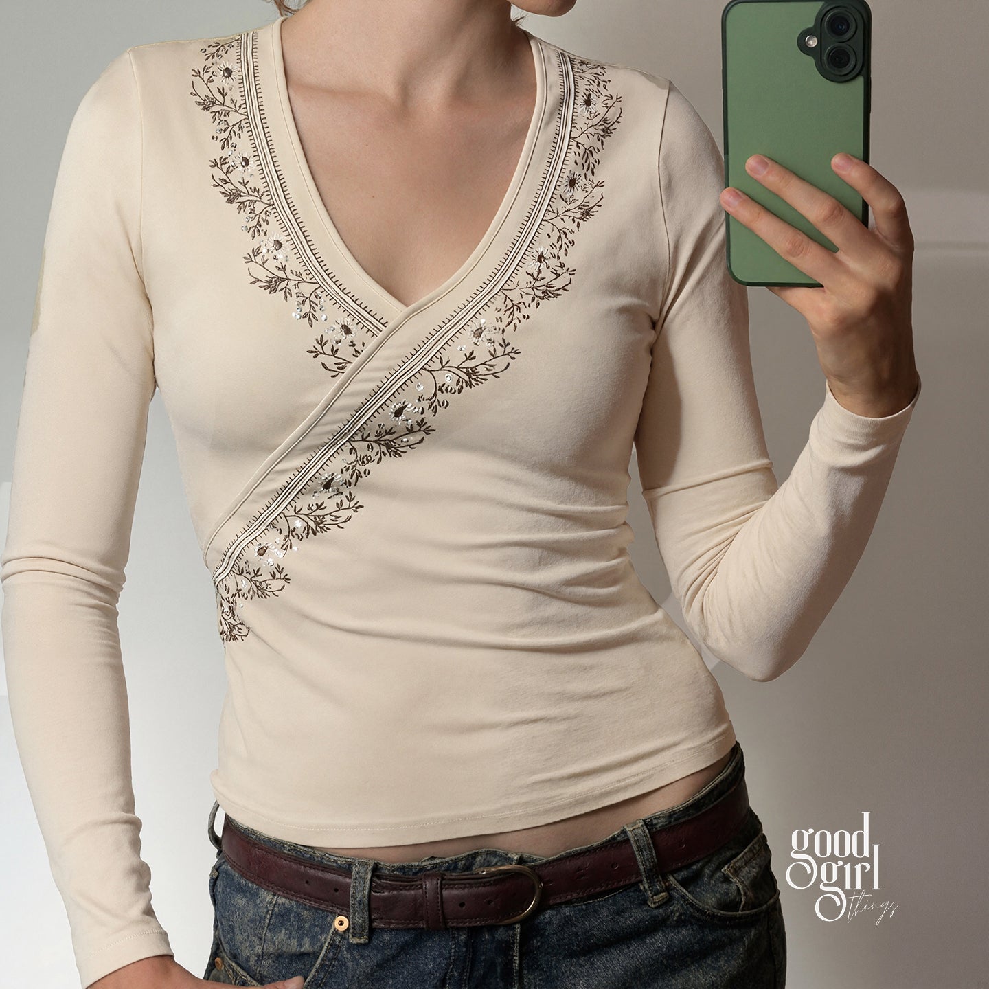 Coralynn Floral Embroidered Top [4XJPLJVB]