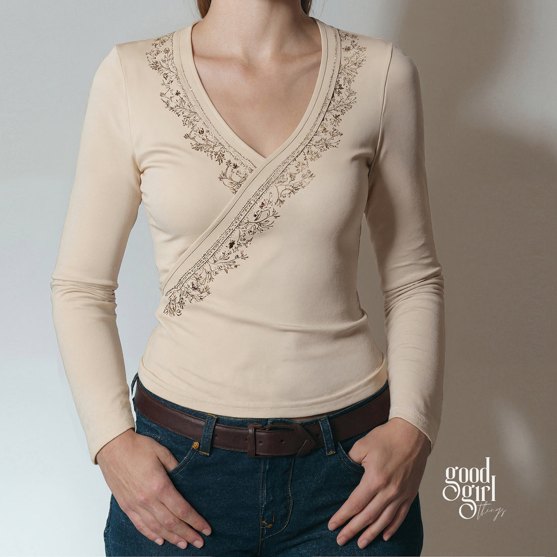 Coralynn Floral Embroidered Top [AX20E0B6]