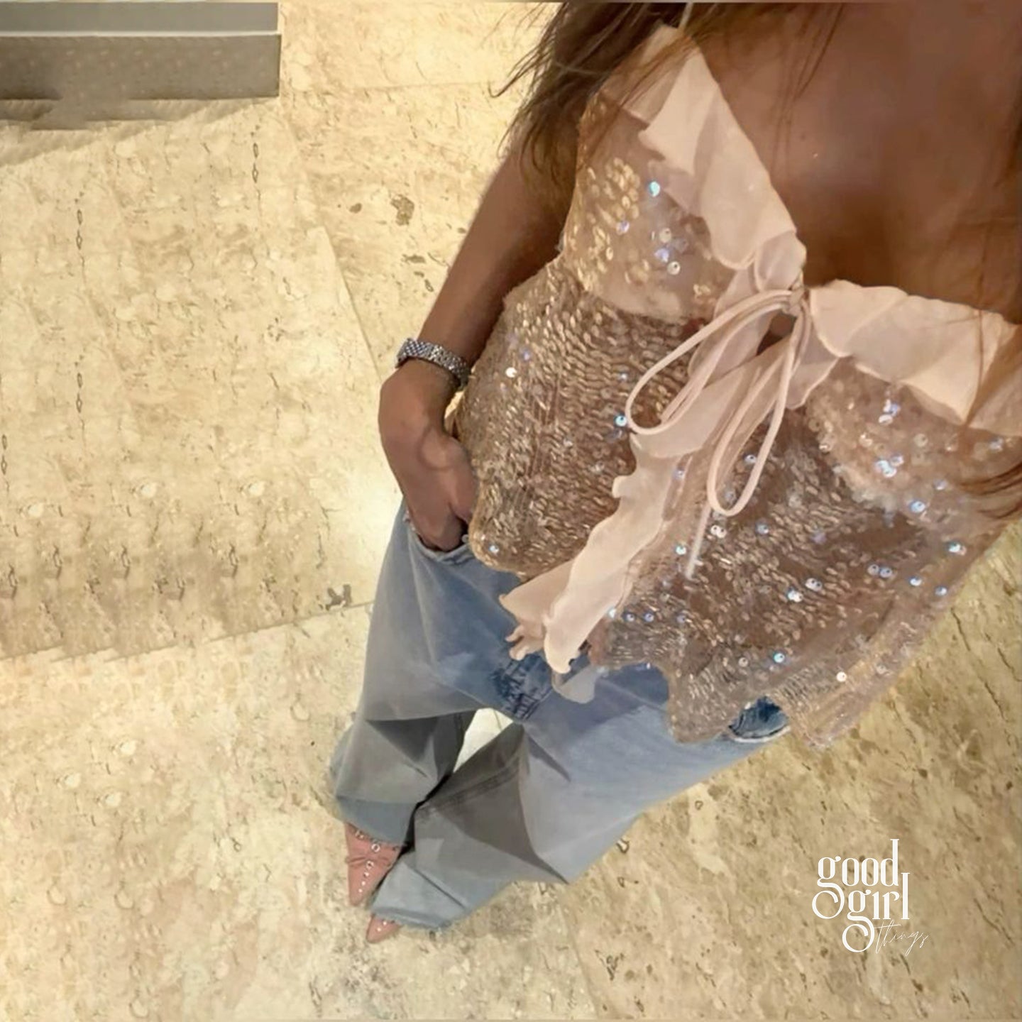 Delylah Sheer Sequin Halter Top [CGUAPN4G]