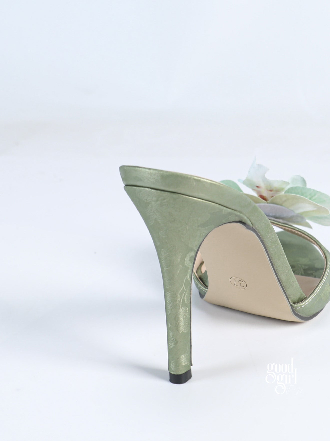 Gretel Floral Pointy Toe Heels [KY00OOOB]