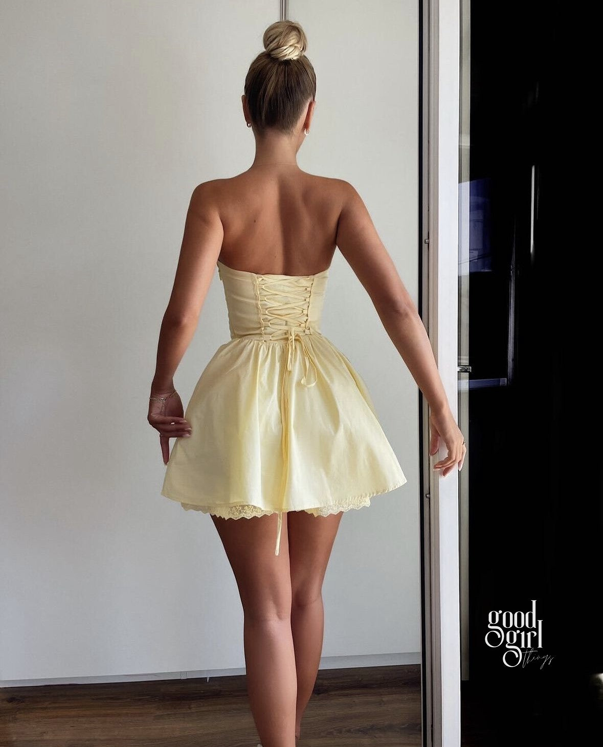 Rivkah Lace Strapless Mini Dress [R0J69S26]